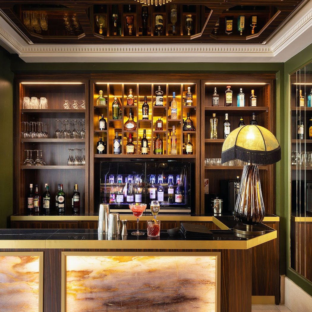 The Byron Bar 2